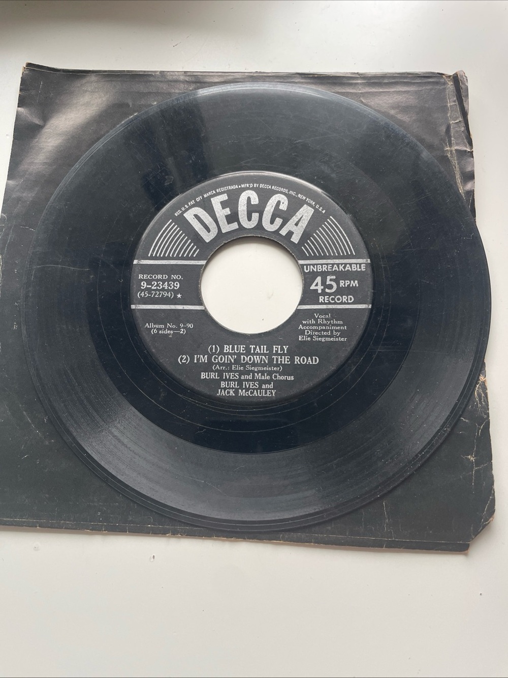 Decca 24463 Andrew Sisters & Burl Ives - Blue Tail Fly/I'm Goin' Down The Road